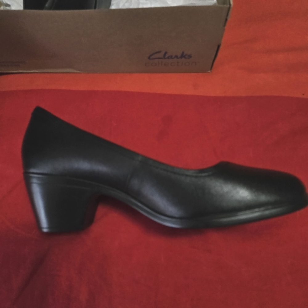 Clarks Emily 2 Ruby Pump 8.5 Black Leather